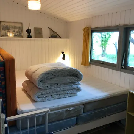 Nyaraló Awesome In With 2 Bedrooms, Sauna And Internet